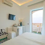 Aurora Hotel 4*