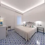 Aurora 4*