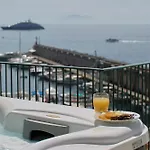 Hotel Aurora 4*