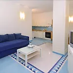 Aurora 4*