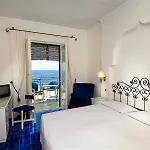 Aurora 4*