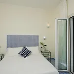 Aurora Hotel