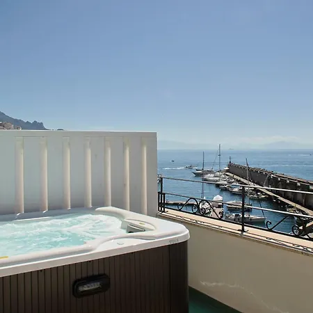 Hotel Aurora 4*