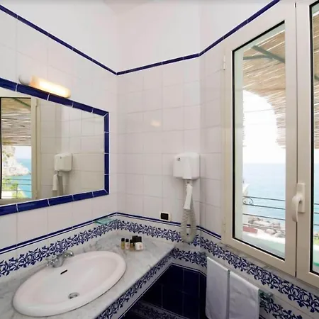 Aurora 4*