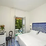 Aurora Hotel