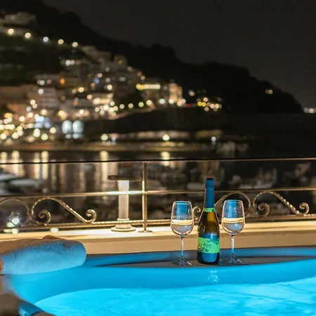 Aurora Hotel 4*
