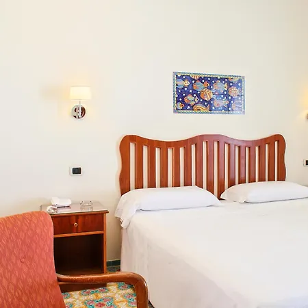 Hotel Aurora 4*