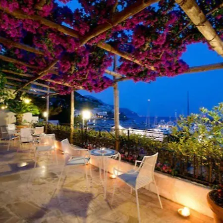 Hotel Aurora 4*