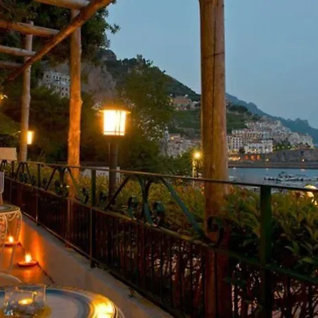Aurora Hotel 4*