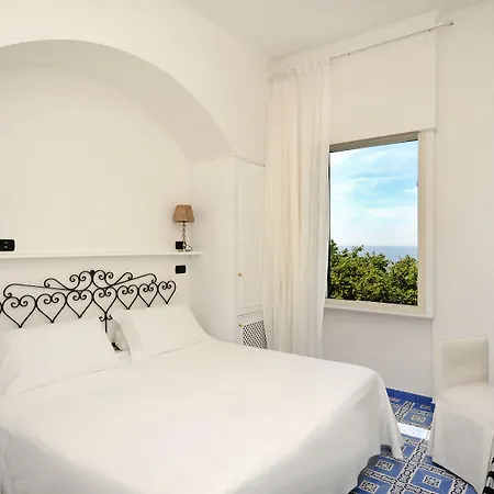 Hotel Aurora 4*